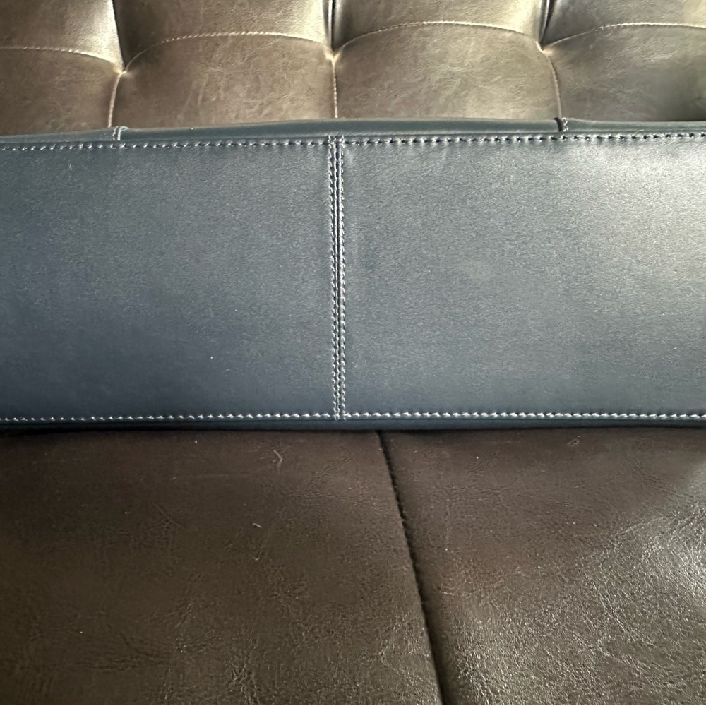 Radley London Navy Blue Handbag – Timeless Elegance - Picture 7 of 16